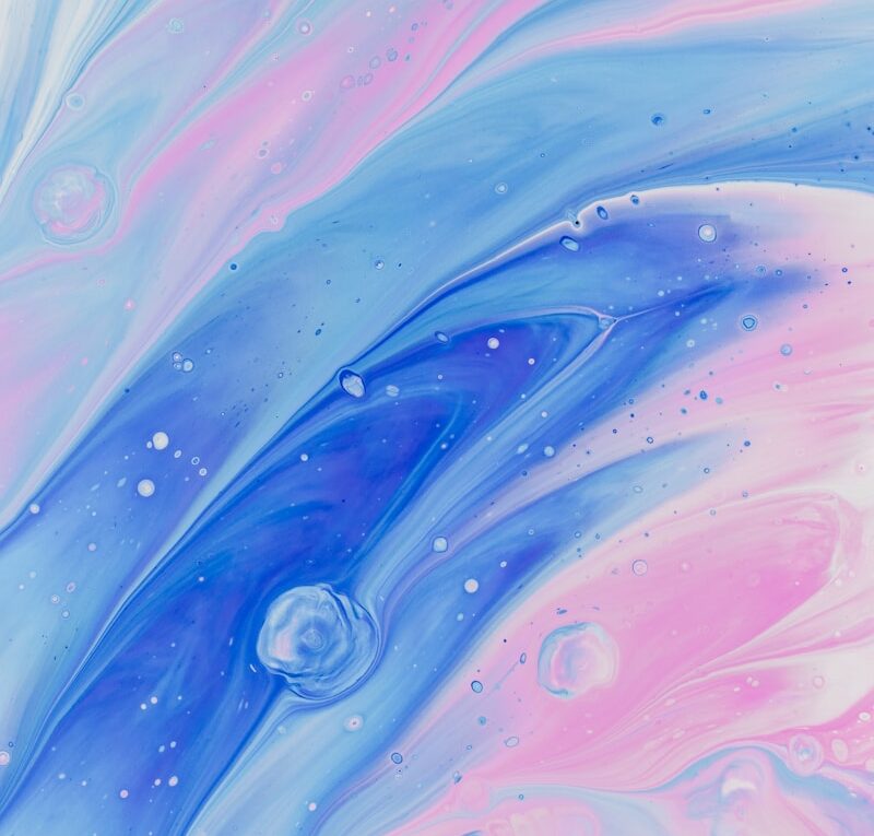 peinture abstraite bleue et épingle